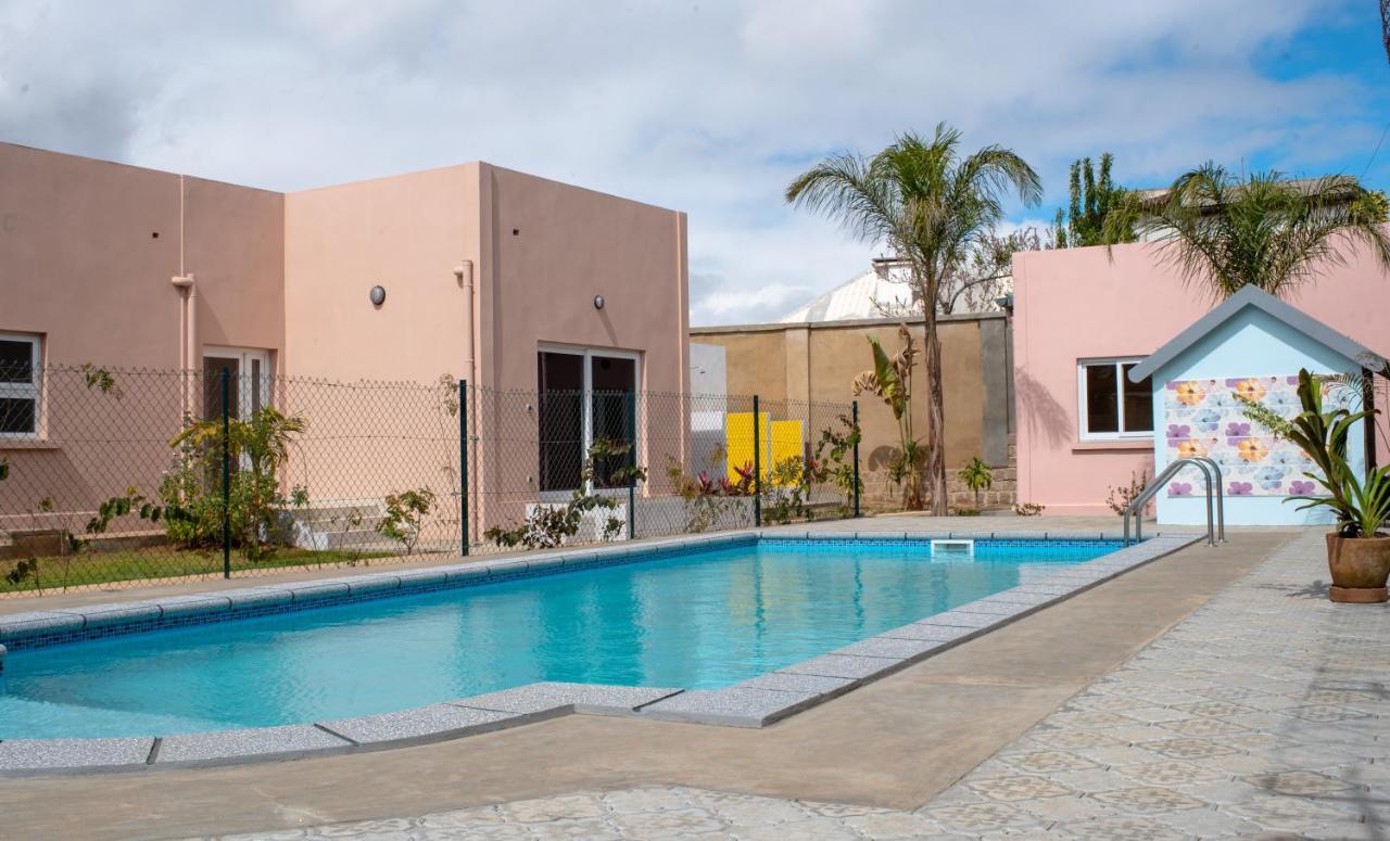 Somptua Garden Apartment Ivato  Luaran gambar