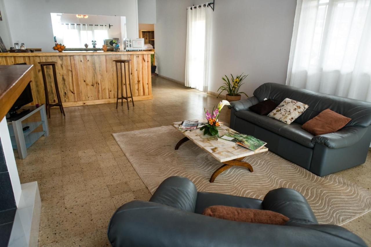 Somptua Garden Apartment Ivato  Luaran gambar